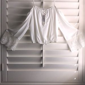 Lace bell sleeved blouse